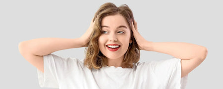 En guide til ansigtsindrammende længder: Hvad de er, og hvordan man klipper og styler dem perfekt