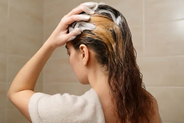 Kemisk behandlet hår: Hvordan du plejer og beskytter dit hår naturligt