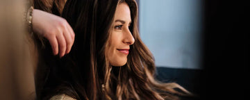 Kvinde med mellemlangt hår