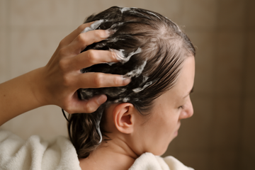 Tegn på tyndere hår hos kvinder: Hvad man skal kigge efter og hvornår man skal søge hjælp